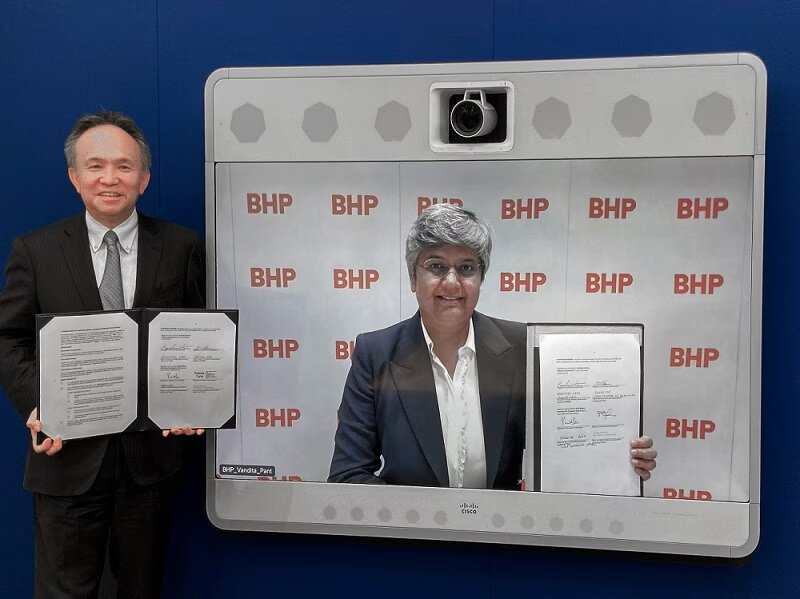 JX Metals director and deputy chief executive Kazuhiro Hori and BHP chief commercial officer Vandita Pant after signing the MoU.