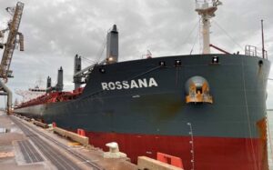 The Rossana berthing in preperation for the loading of Finniss DSO.