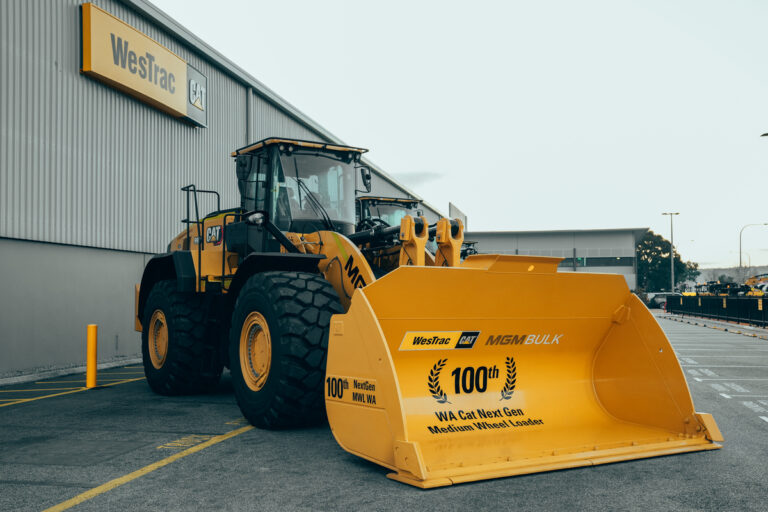 WesTrac delivers the 100th wheel loader to MGM Bulk.