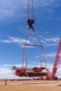 “Rubino” lifting a truck. 