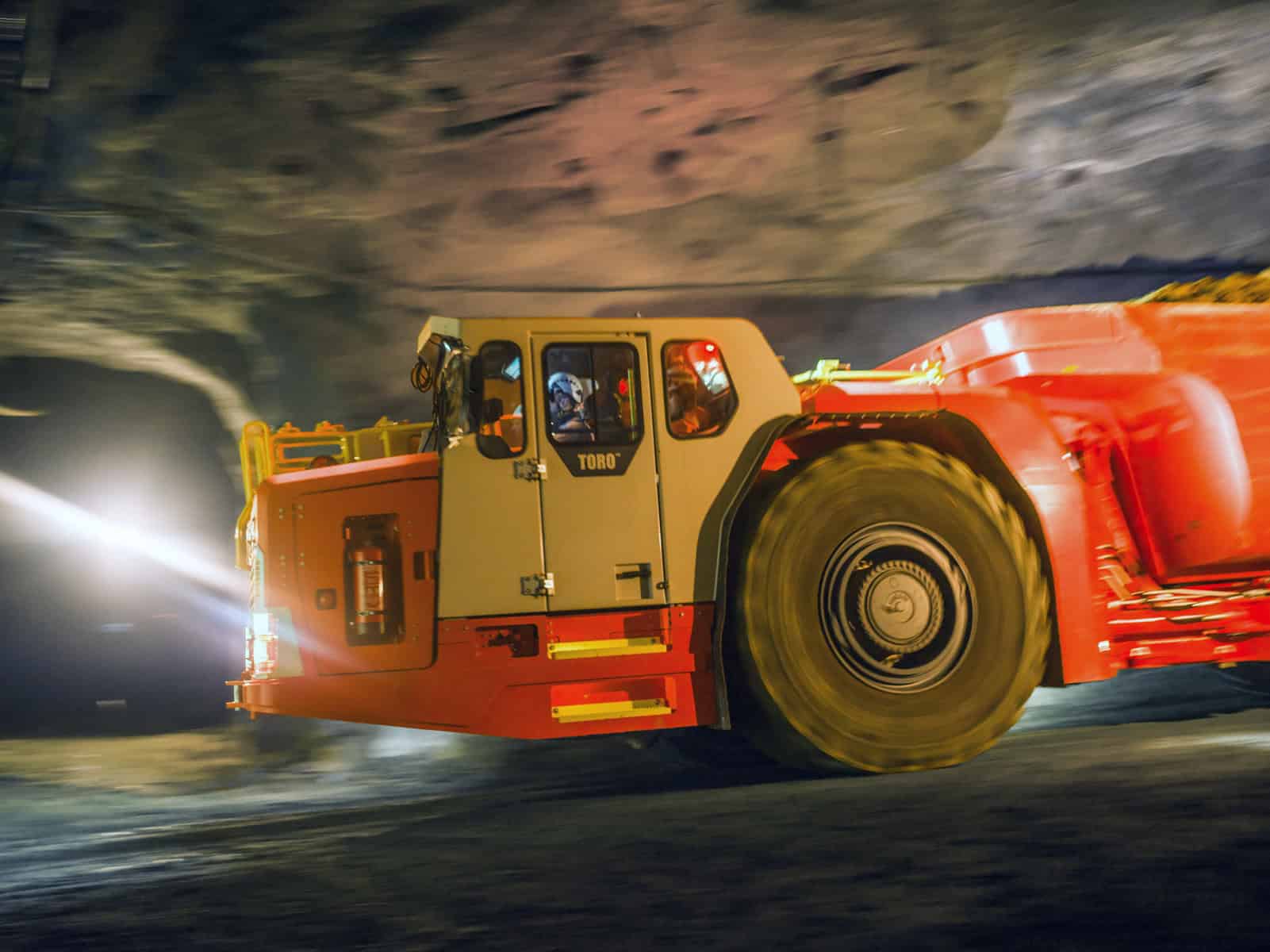 A photo of Sandvik’s Toro™ diesel-electric truck demonstrator.