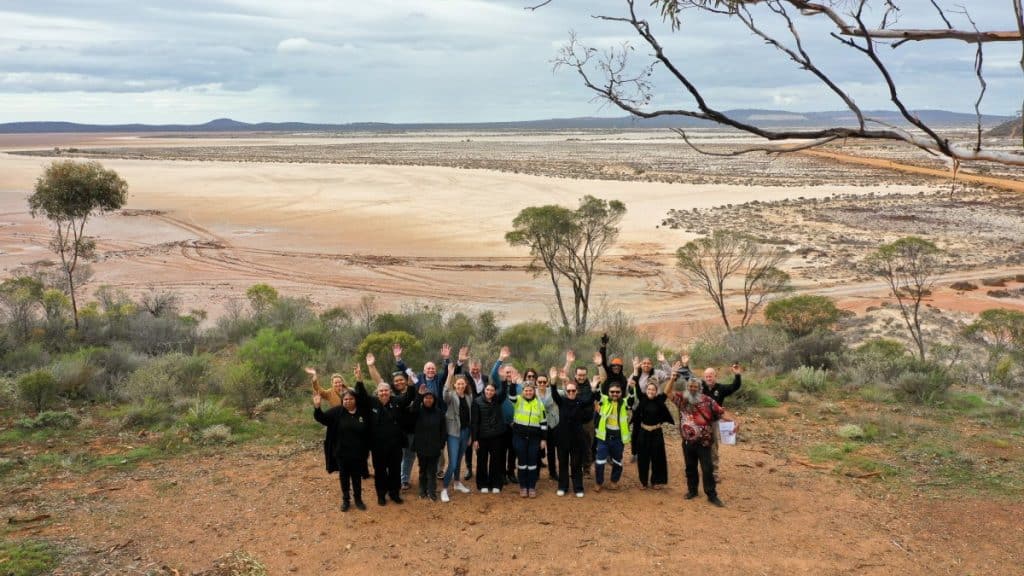 (Image source: Gold Fields) Members of Ngadju and Gold Fields at Lake Cowan after the historic signing.