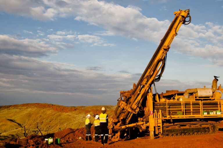 Historical mining has produced 880,000t at 7.6g/t of gold for 215,000oz from the Western Queen gold deposits.