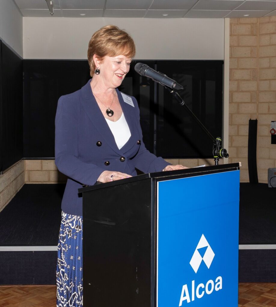 (Image source: Alcoa Australia) Alcoa Australia operations vice president Elsabe Muller addresses the graduating apprentices.