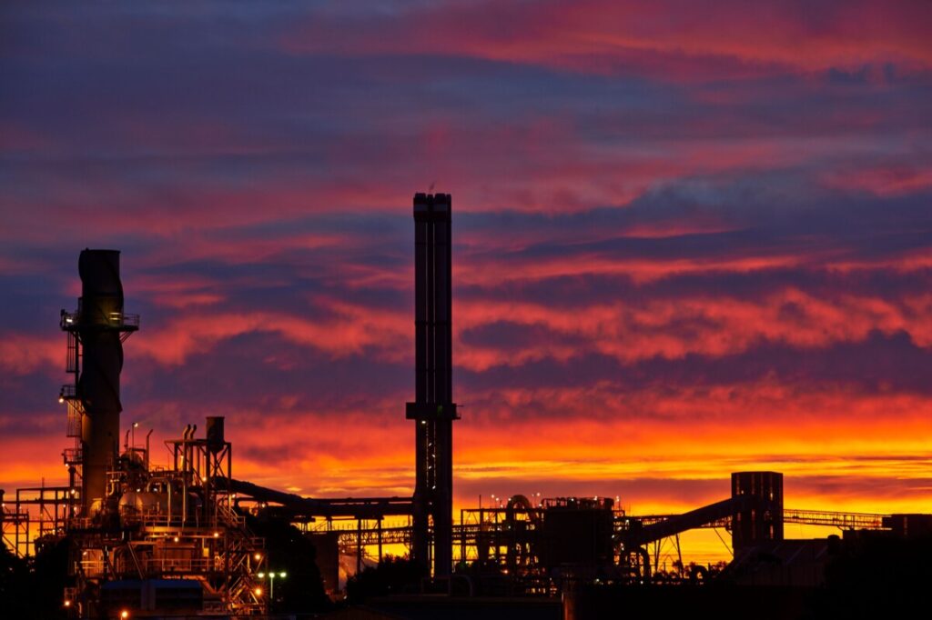 (Image source: Alcoa of Australia) Wagerup Alumina Refinery.