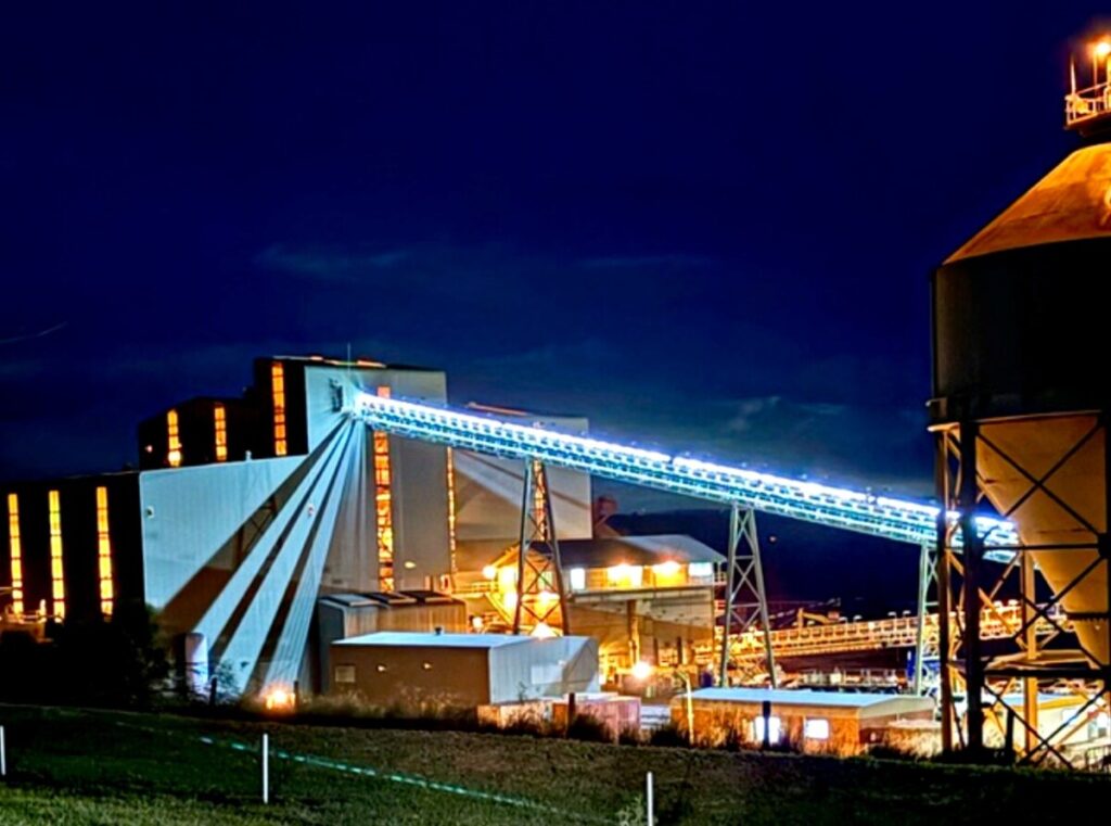 The merits of LED strip lighting in underground mining 2