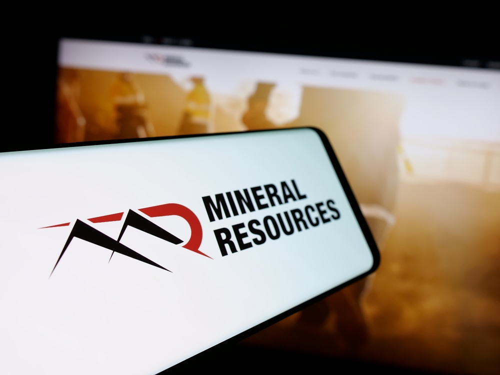 MinRes bins succession plans, Ellison retains power