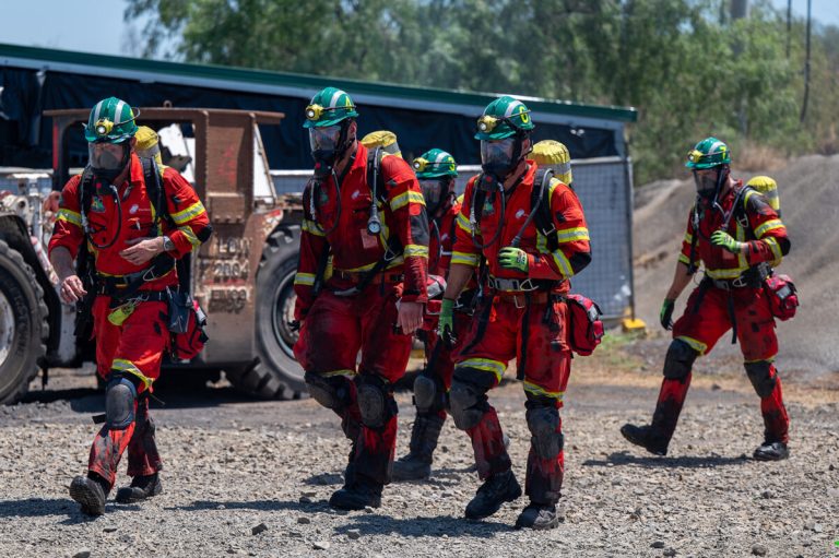Australian mine rescue teams go head-to-head