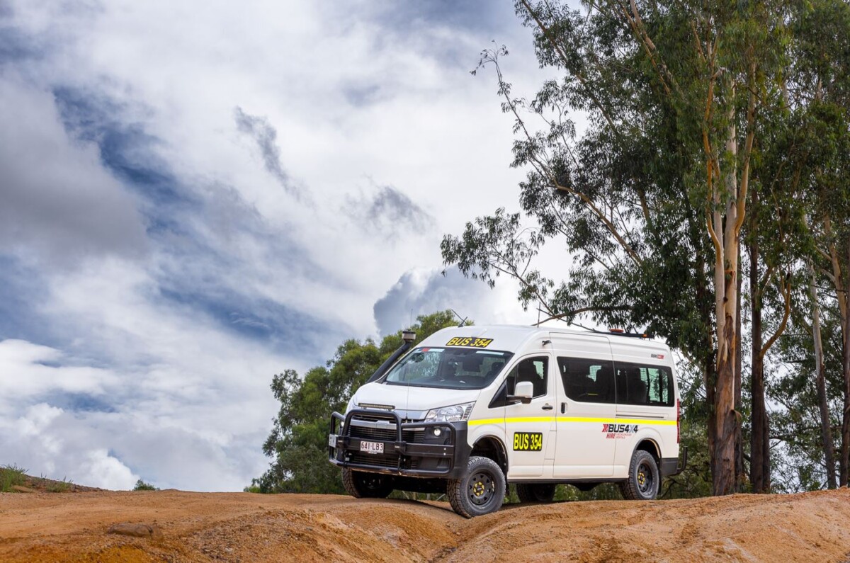 Bus 4x4 hire