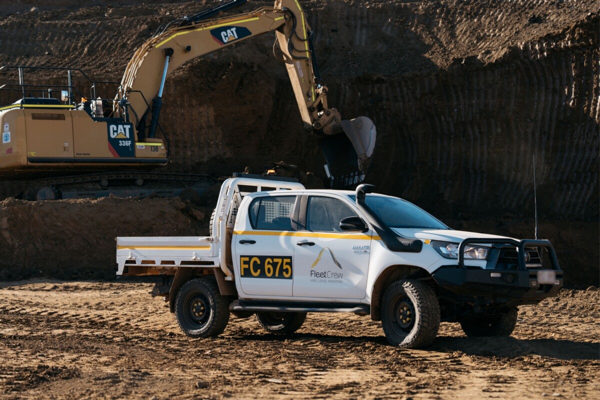 Hilux with Large Digger (1)