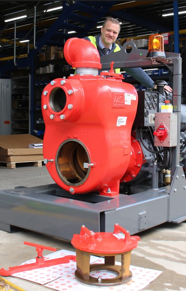 Aussie’s 6,000lpm trash pump has easy clean out features.