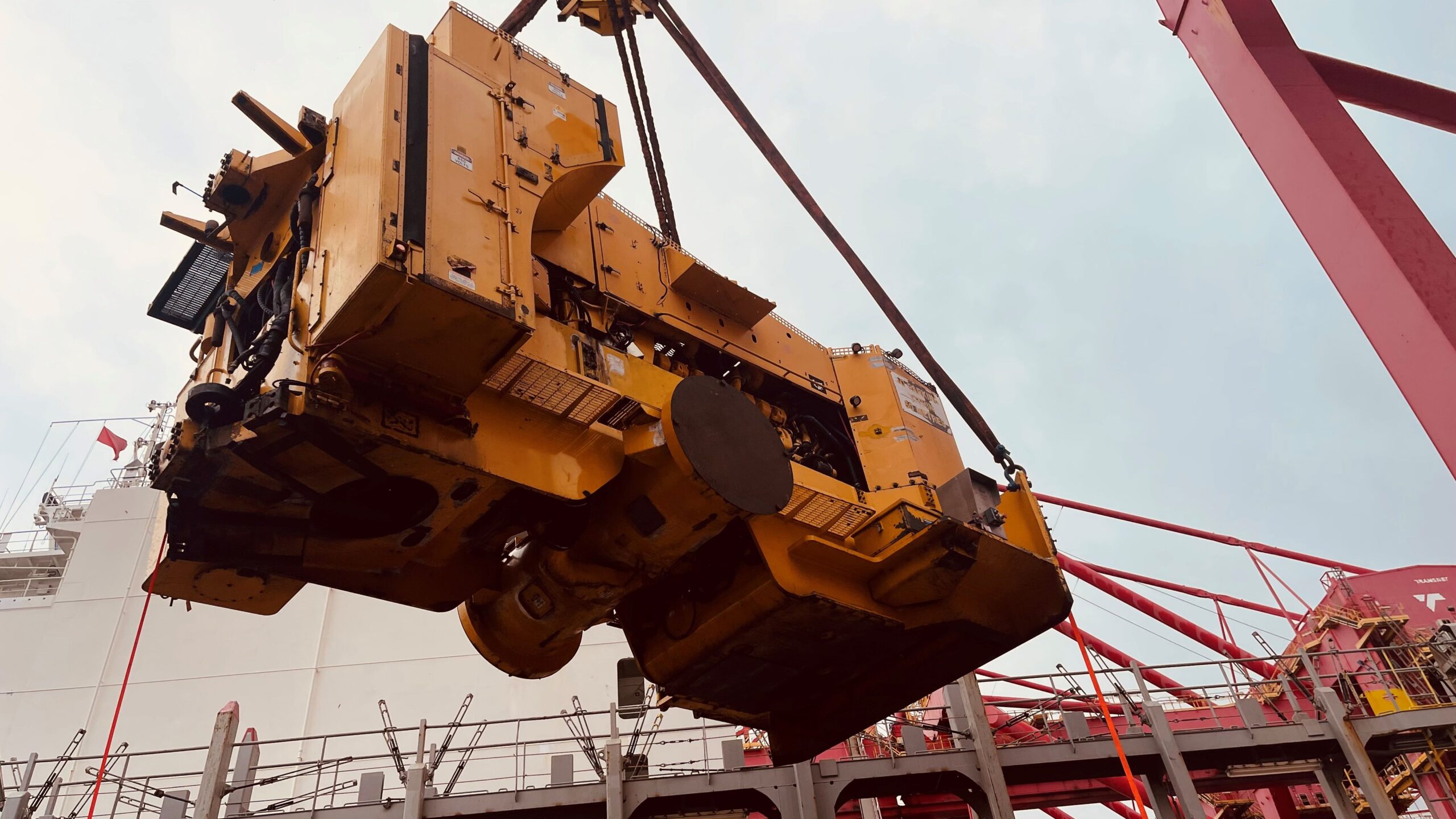 Break Bulk_L1850 Loader_Durban_Discharge2