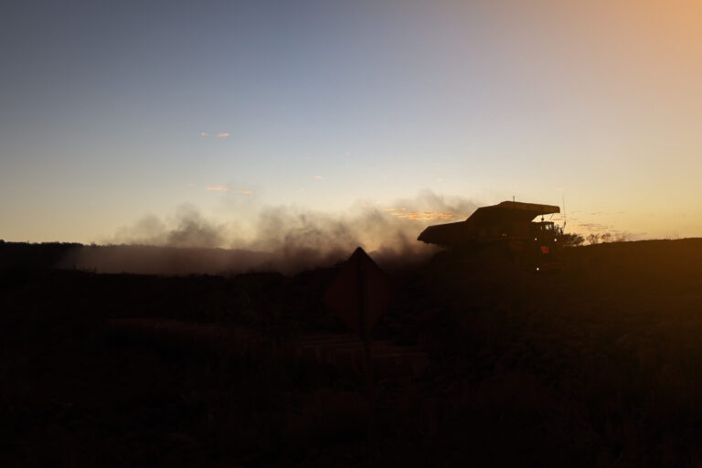 Westgold Resources (ASX: WGX) reported strong cash generation in Q3 FY26, bolstered by a rising gold price, while maintaining full-year production guidance.