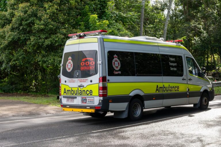 Worker dies at Queensland quarry
