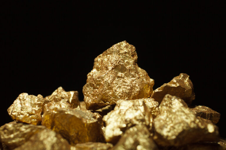 Bellevue mines first ore at Deacon North