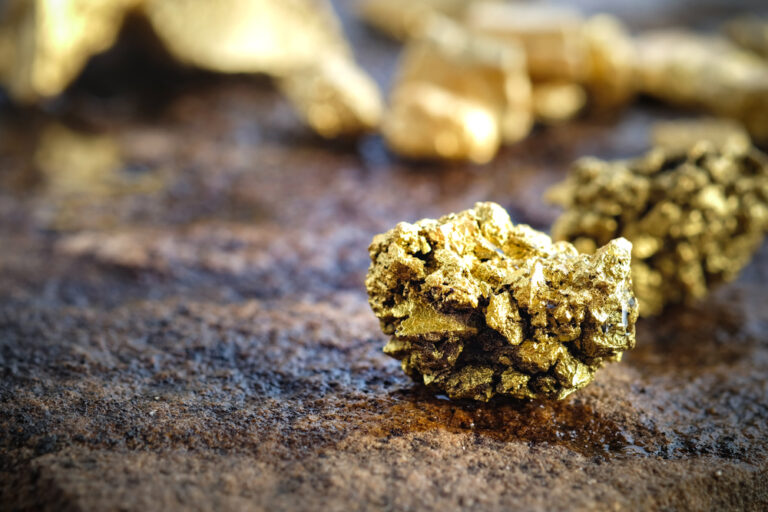 The,Pure,Gold,Ore,Found,In,The,Mine,On,A