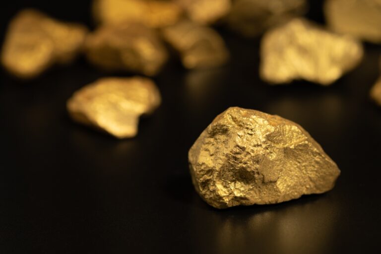 Terrain recovers 93.7% gold at Lightning